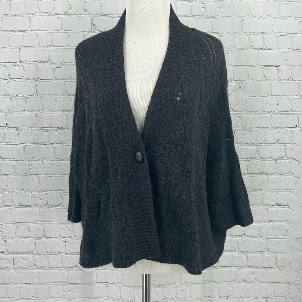360 Cashmere 70% Wool 30% Cashmere One Button Sweater XS